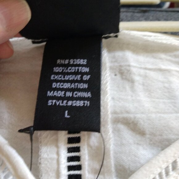 🤍🤍BNWT WHITE EYELET BUSTIER STYLE SIZE LARGE SWEETHEART NECK. Runs small. - Picture 4 of 5